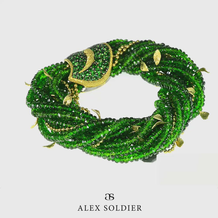 Pure 18k Gold Ice Green Leaf Shaped Jadeite Bracelet - Shop Ning Jewelry  Bracelets - Pinkoi