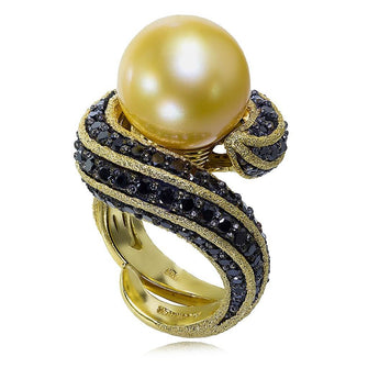YELLOW GOLD TWIST RING WITH GOLDEN SOUTH SEA PEARL AND BLACK DIAMONDS